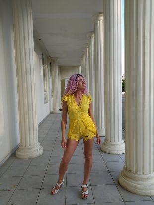 <h1>Платье-комбинезон желтое</h1> Купальники и фитнес одежда Краснодар Fitneslavka