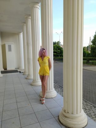 <h1>Платье-комбинезон желтое</h1> Купальники и фитнес одежда Краснодар Fitneslavka